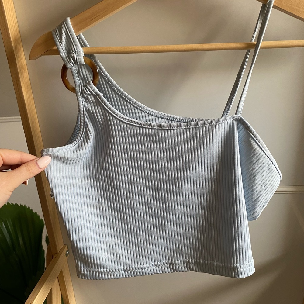 One Shoulder Crop Top - Picture 2 of 3